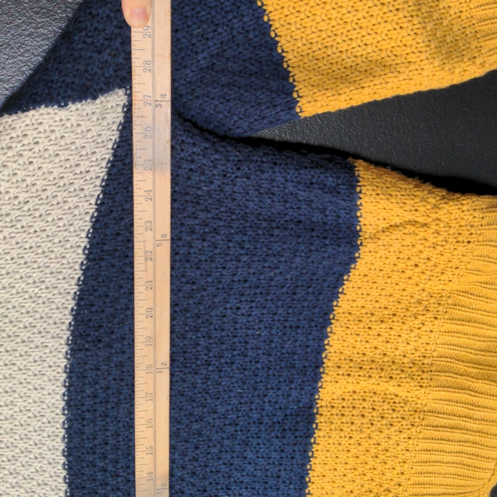 TeCrew Sweater - Picture 3 of 6